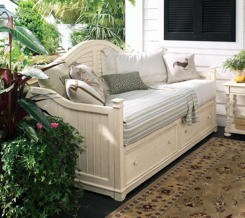 Universal Furniture Paula Deen Home Bedroom Collection With