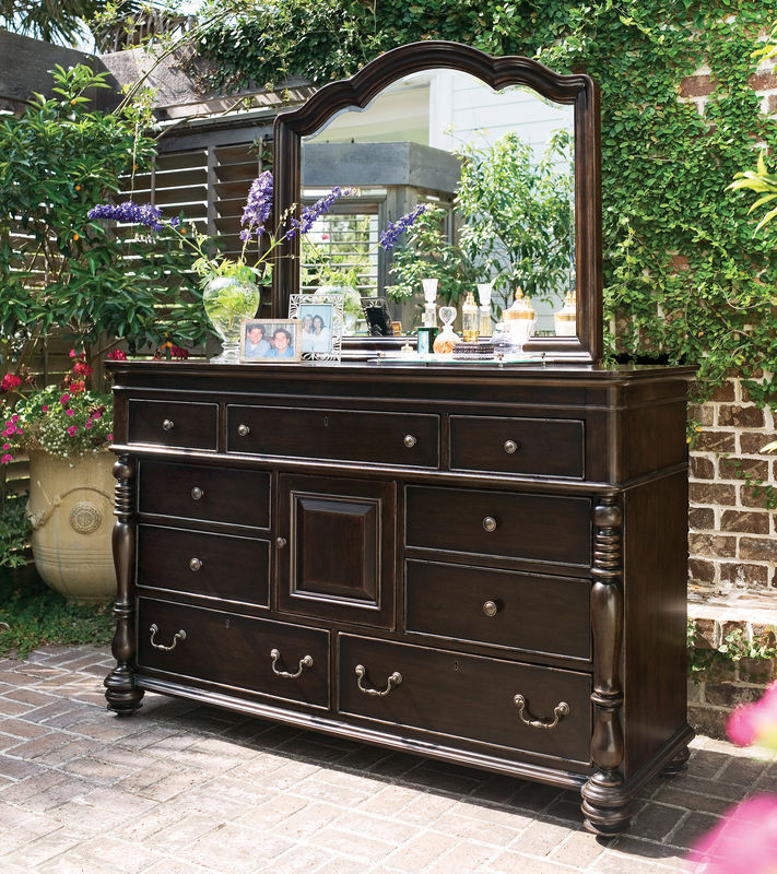 Universal Furniture Paula Deen Home Bedroom With Steel Magnolia